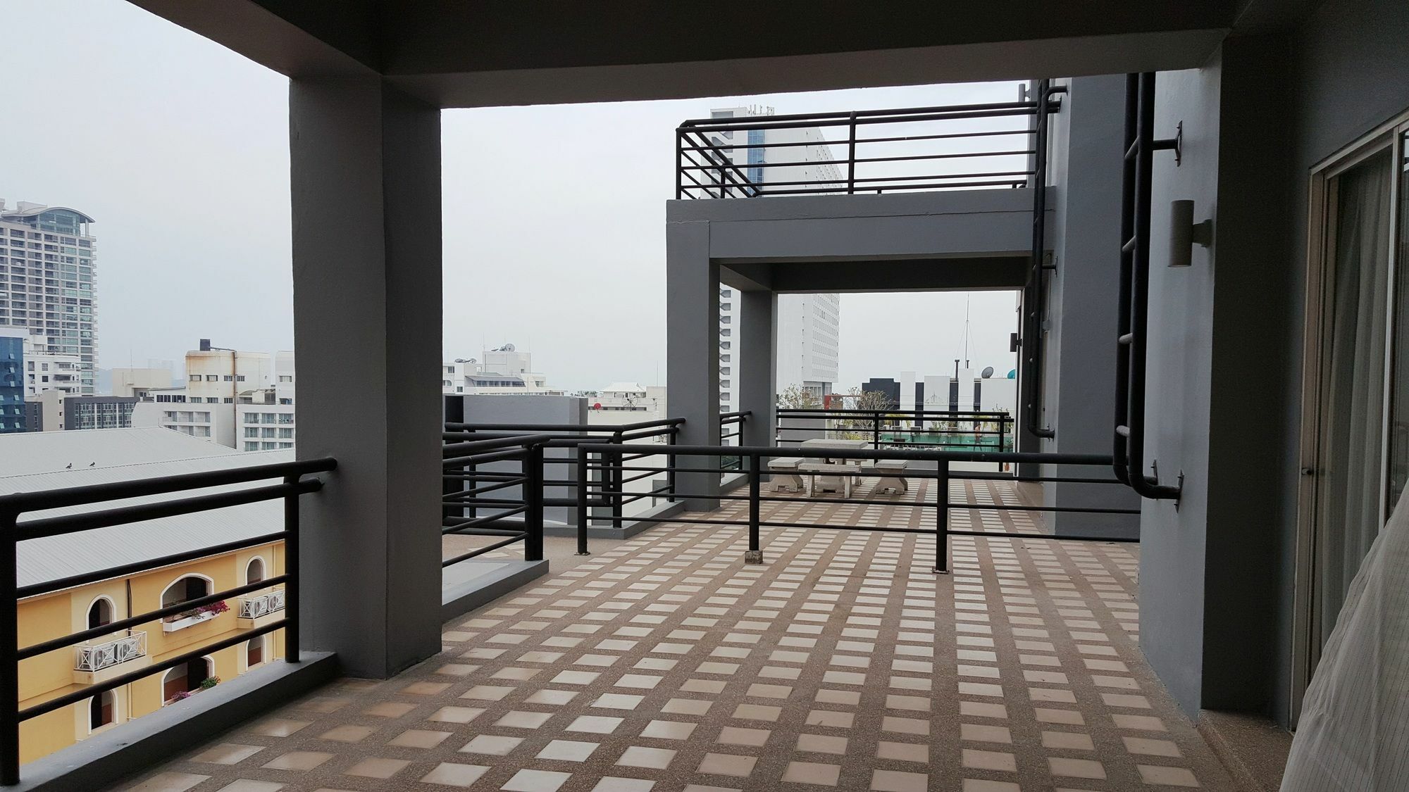 Ploen Place Residence Pattaja Kültér fotó